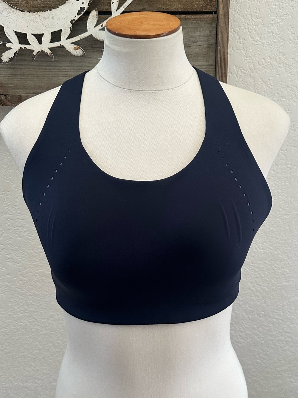 Lululemon AirSupport‎ Navy Seamless Sports Bra size 36D NWT